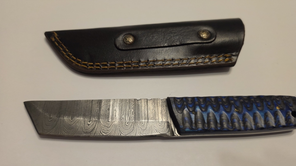 Damascus knife