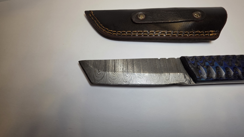 Damascus knife