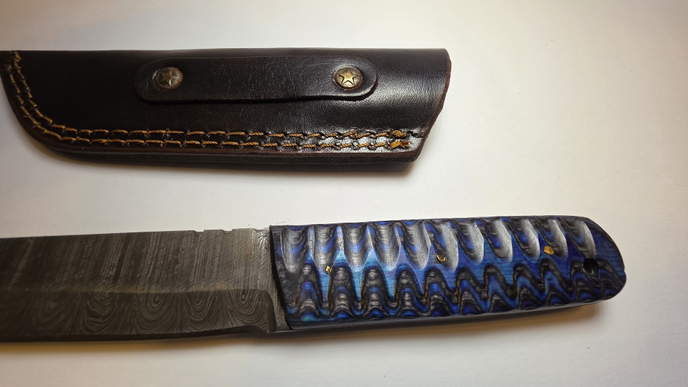 Damascus knife