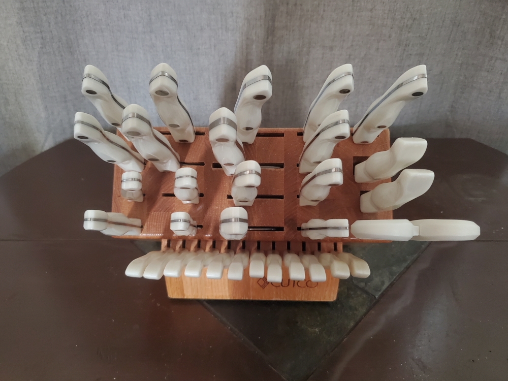 Cutco 32 piece Ultimate Set - Pearl White handles
