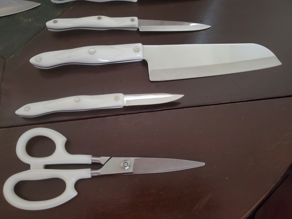 Cutco 32 piece Ultimate Set - Pearl White handles