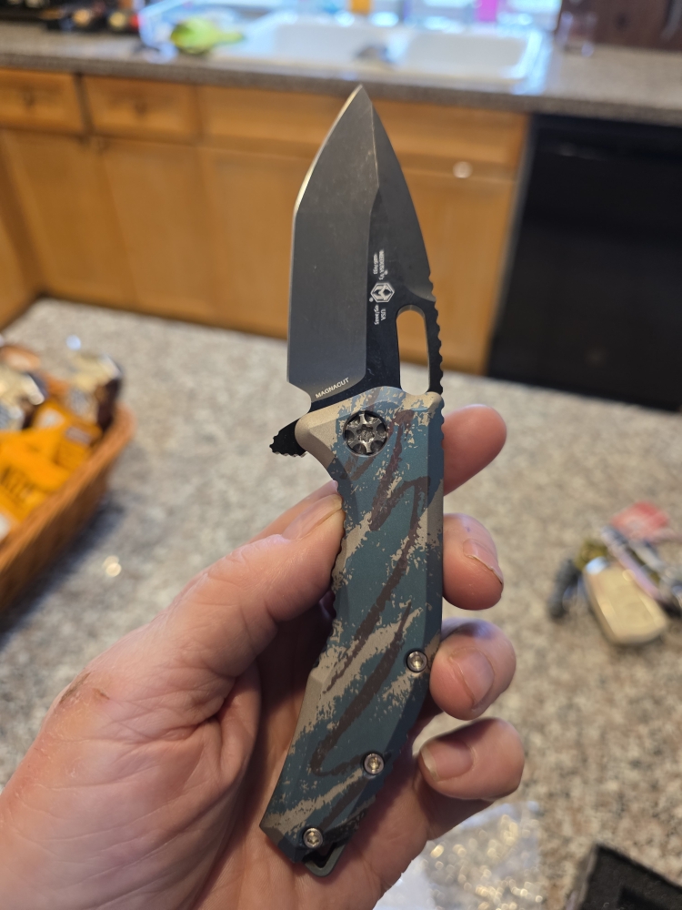 BNIB HERETIC MEDUSA MANUAL EXCLUSIVE