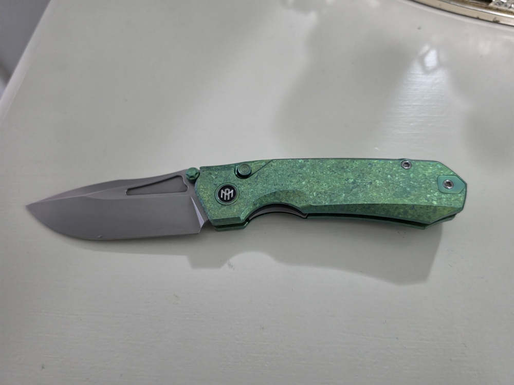 REMETTE RT-Rhino Button + Liner Lock Crystallized Green Ti (3.1\" Pearlescent)