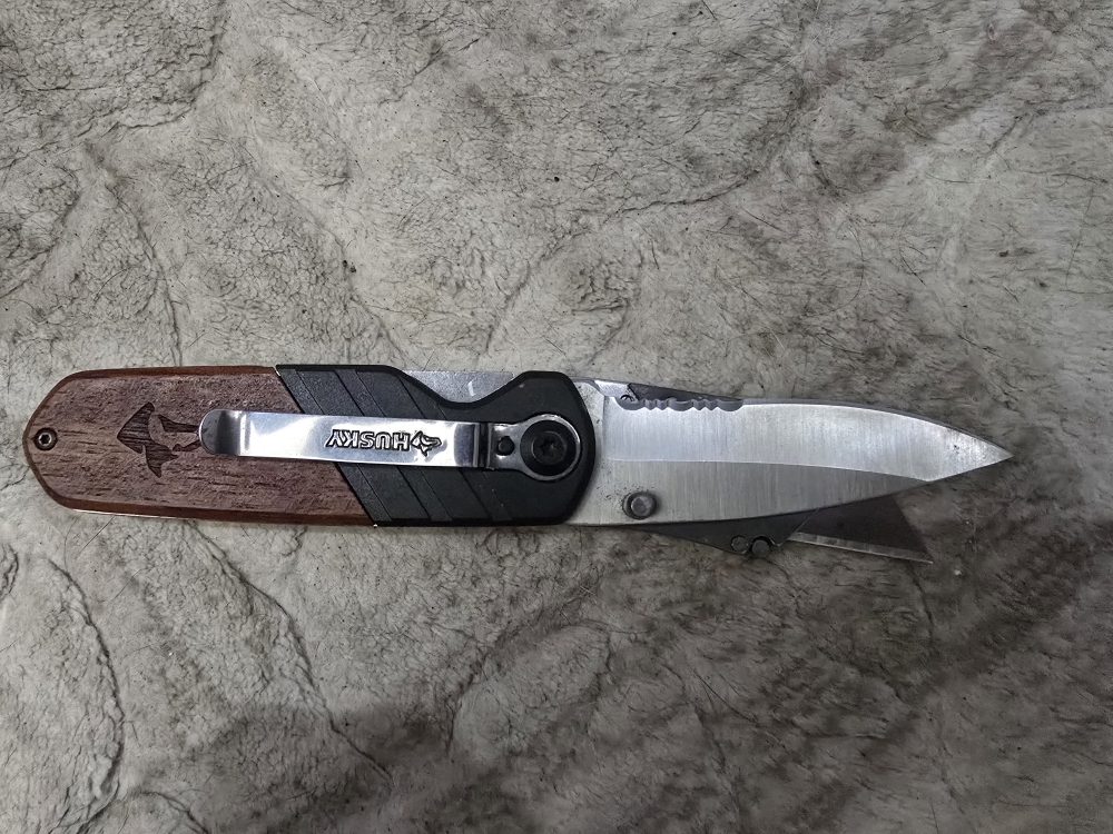 Husky knife 