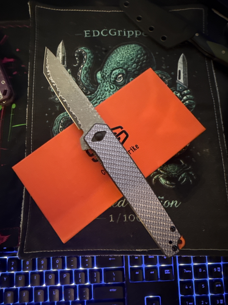 Critical strike vg10 Damascus 