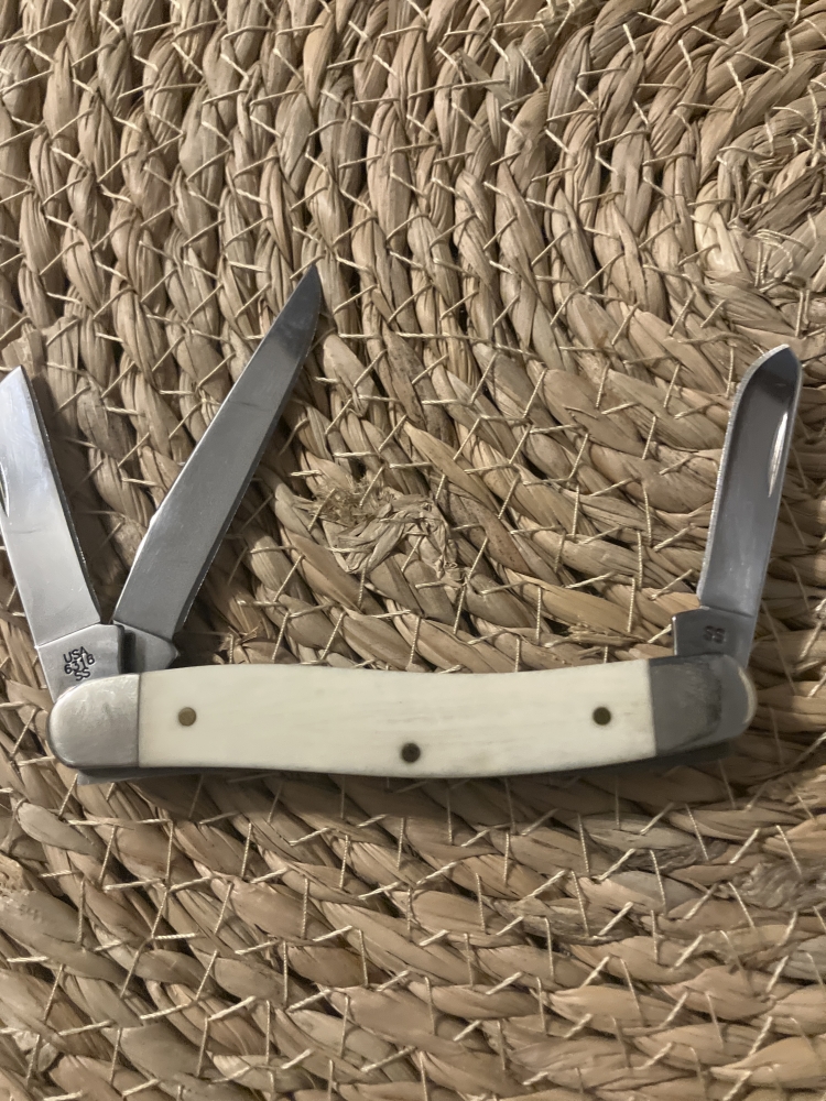 CASE Star Spangled Series Embellished Smooth Natural Bone Medium Stockman (DISCONTINUED)