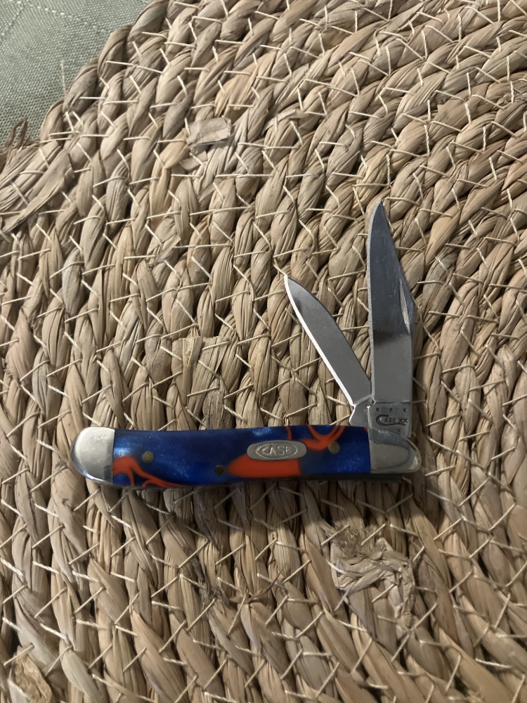 CASE KNIFE PEANUT PATRIOTIC BRAND NEW IN ORIGINAL BOX