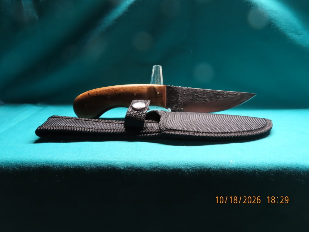 CUSTOM MADE HUNTING/CAMPING/ BUSHCRAFT FIXED BLADE KNIFE