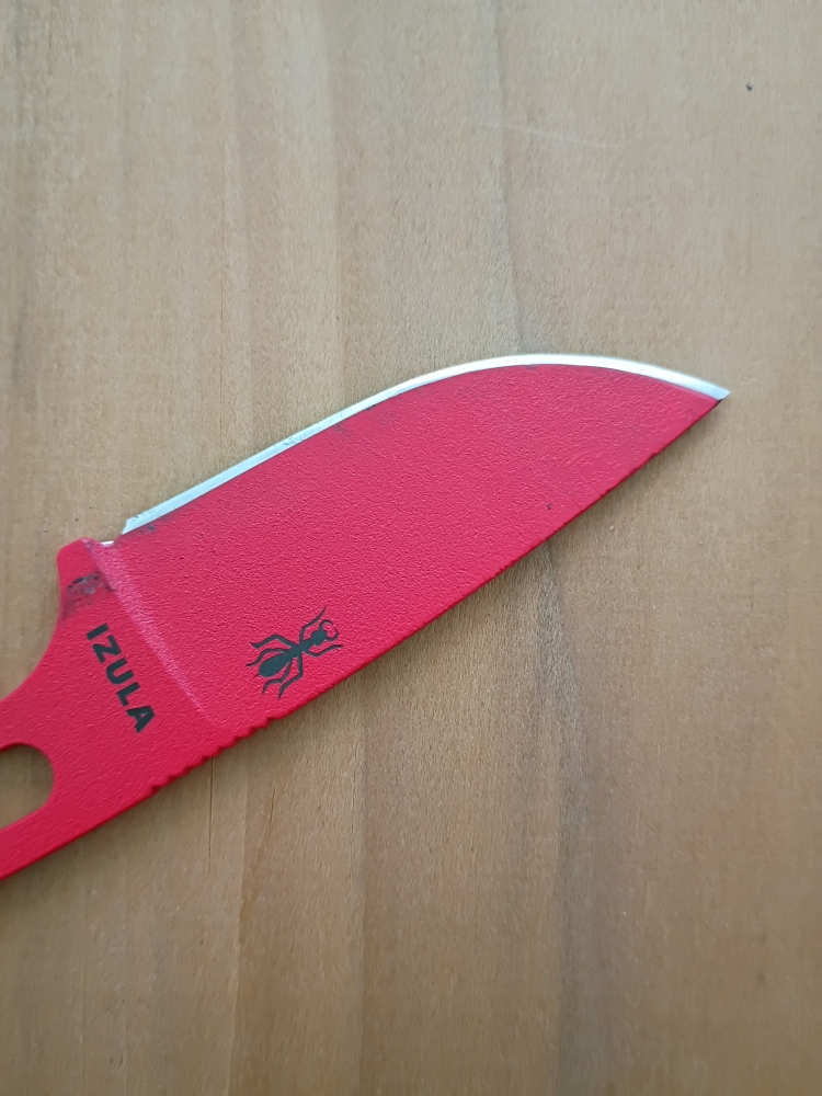 ESEE Izula in Blade HQ exclusive red powdercoat