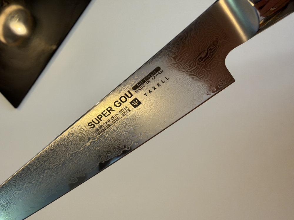 Yaxell Super Gou 37109 – 255mm Slicing Knife – 161-Layer SG2 Damascus – Made in Japan – Brand New