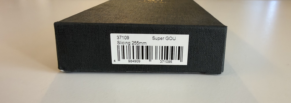 Yaxell Super Gou 37109 – 255mm Slicing Knife – 161-Layer SG2 Damascus – Made in Japan – Brand New