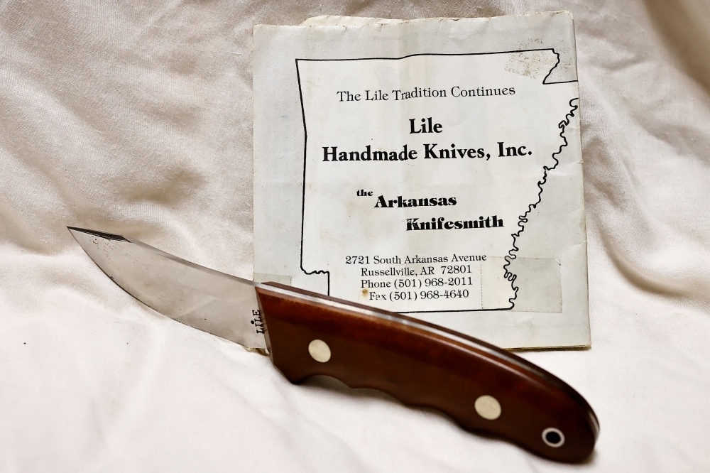 Lile Handmade Knives- Lile (dot) fixed blade knife
