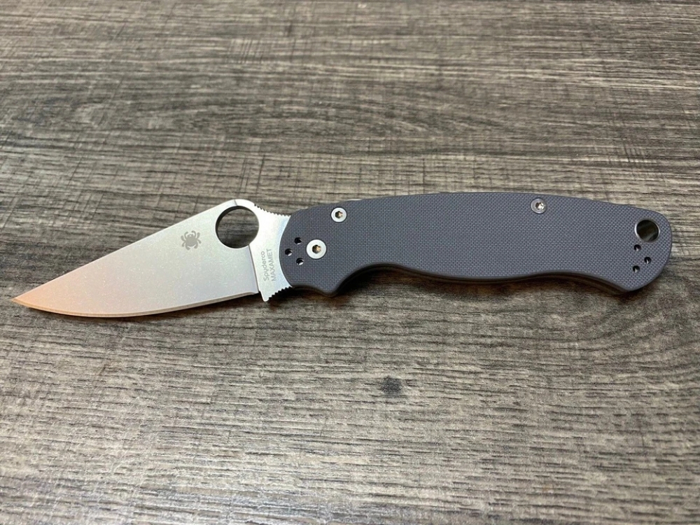 Spyderco Paramilitary 2 Folding Knife, Maxamet Steel Blade, G10 Handle C81GPDGY2