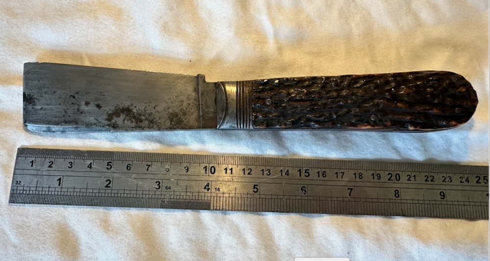 Cotton Sampling Folding Knife