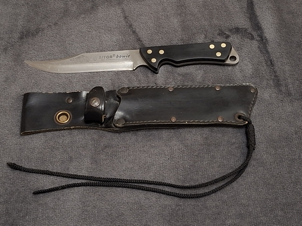 Vintage Aitor Bowie Knife with Original Sheath – Ermua, Spain