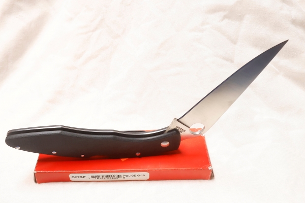 SPYDERCO POLICE C07GP- VERY COLLECTIBLE- VINTAGE SPYDERCO-HARD TO FIND
