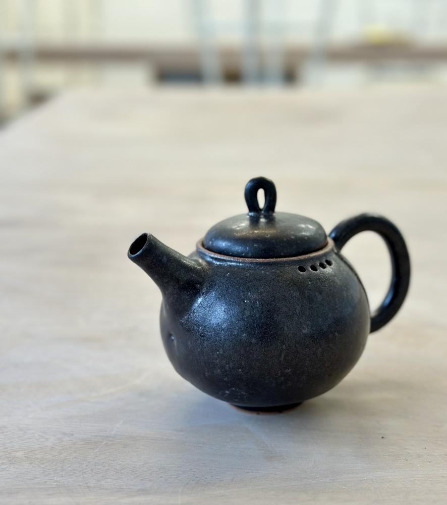 Black teapot set