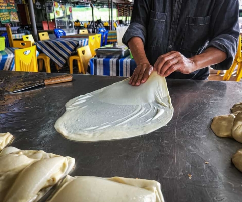 Pain roti consommé dans la Caraibe