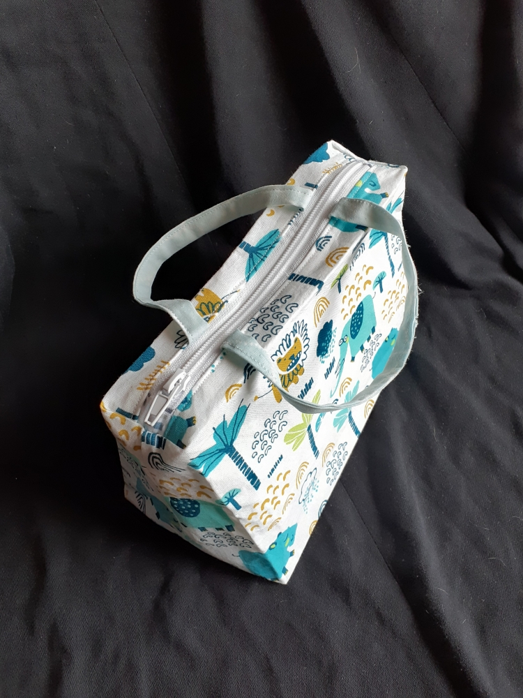 Sac pyramide bleu pour enfant