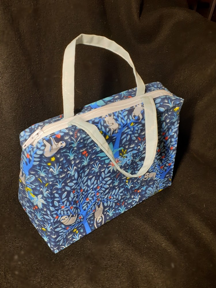 Sac pyramide bleu pour enfant