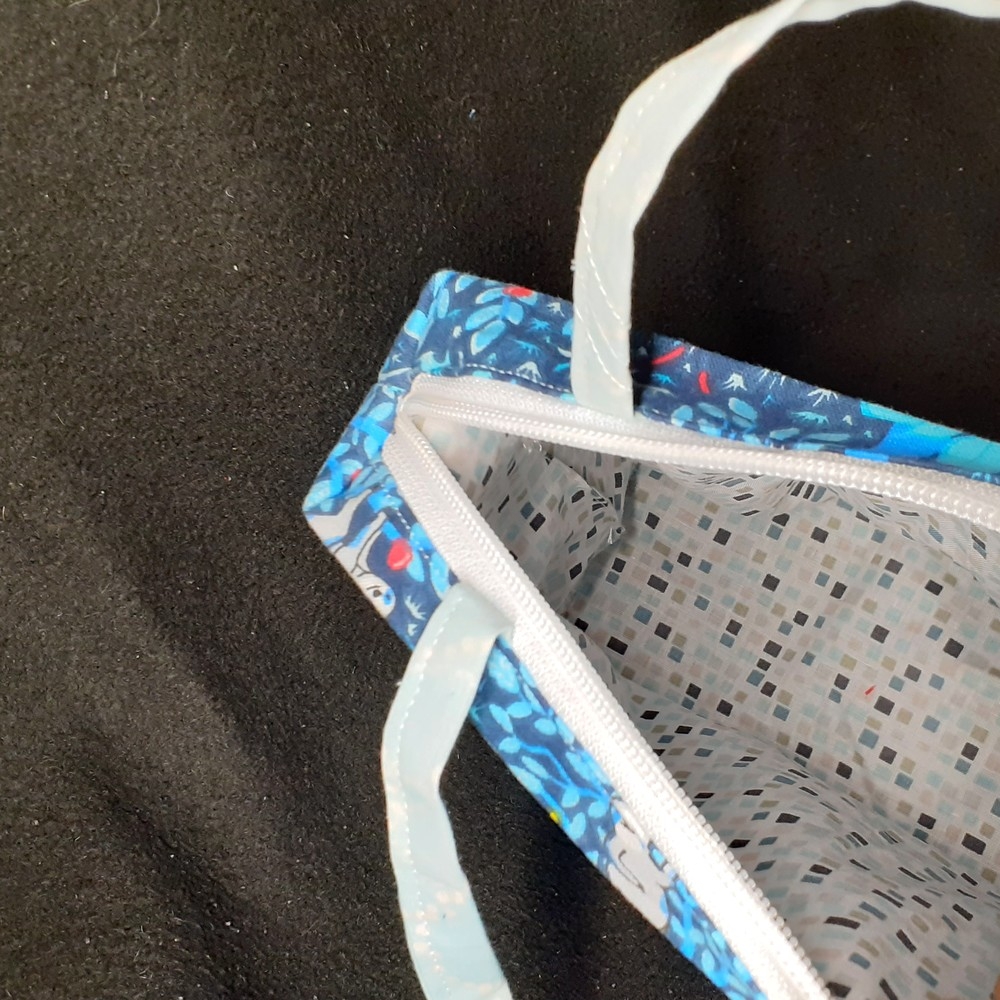 Sac pyramide bleu pour enfant