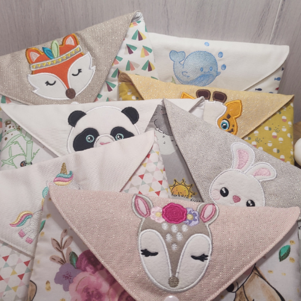 Pochette brodée animaux avec ses lingettes et sa débarbouillette