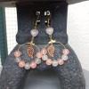 Boucles d'oreilles créoles Romantiques - Cœur Quartz rose - Feuille