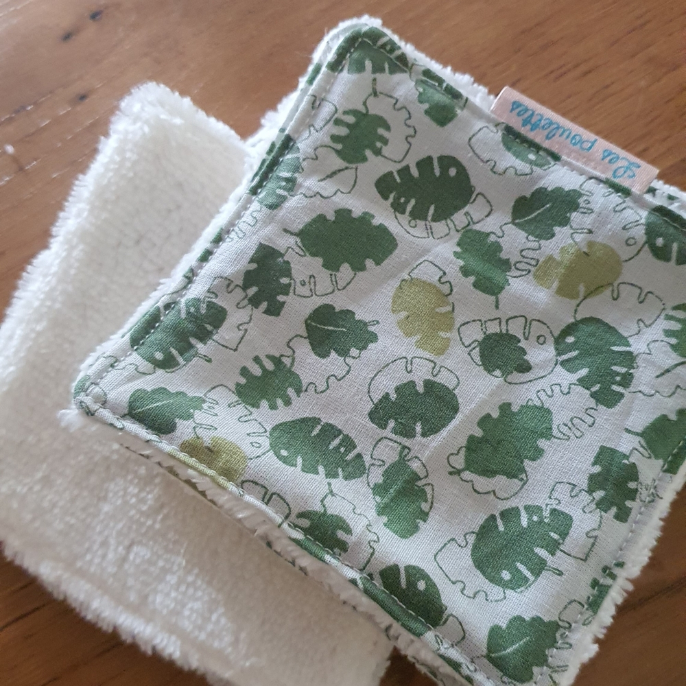 Trousse de toilette ronde et ses lingettes démaquillantes 