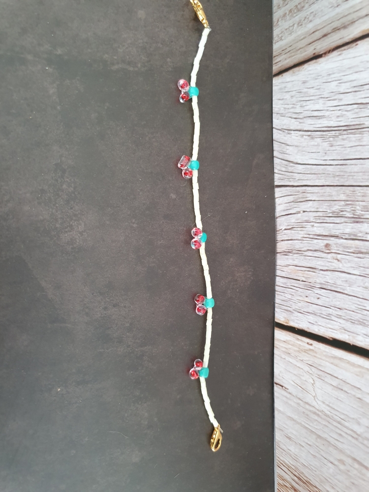 Bracelet en perles tendance cerises