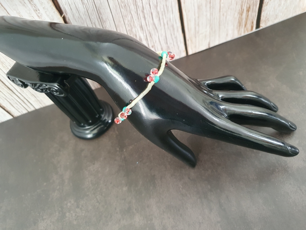 Bracelet en perles tendance cerises