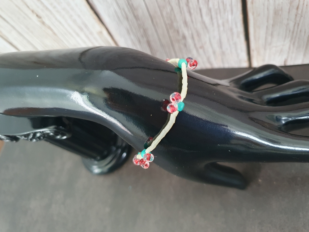 Bracelet en perles tendance cerises