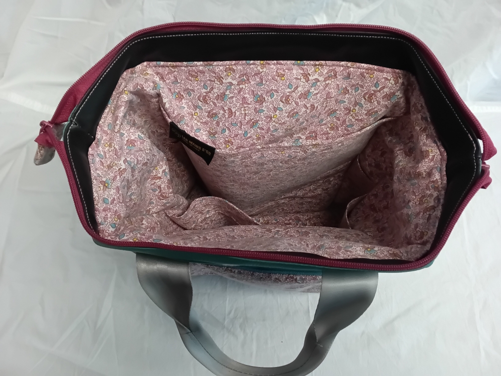 Sac à dos 10 poches en tissu recyclé