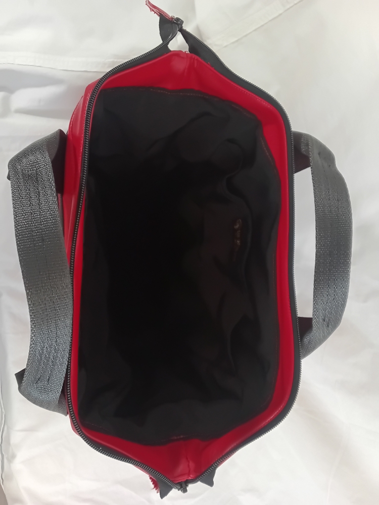 Sac à dos 10 poches en tissu recyclé