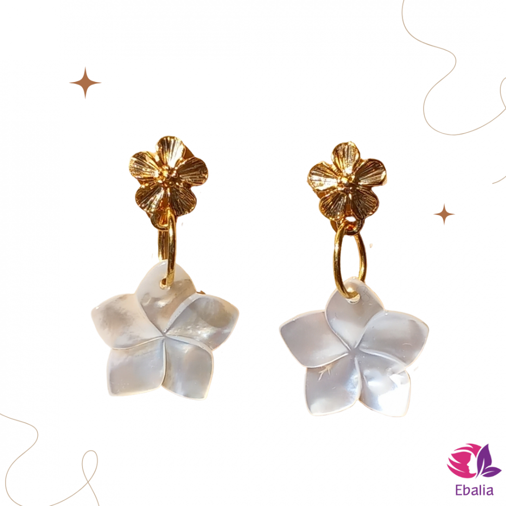 Boucles d'oreilles fleur de nacre et or