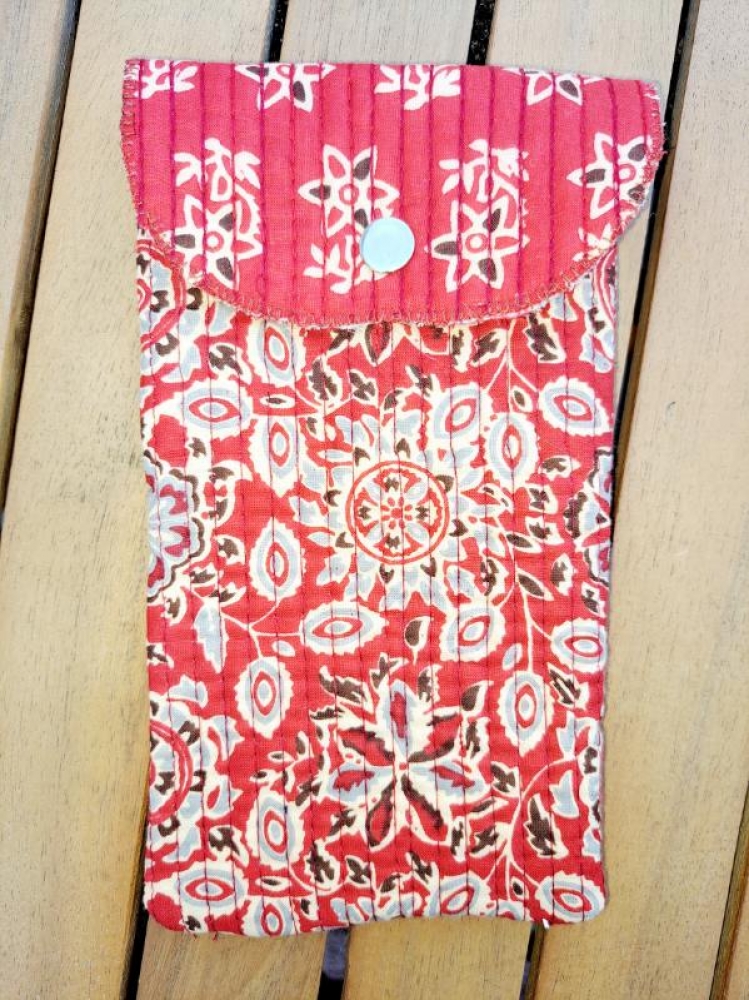 Étui à lunettes ou trousse unique pour amateur·rice d’objets responsables