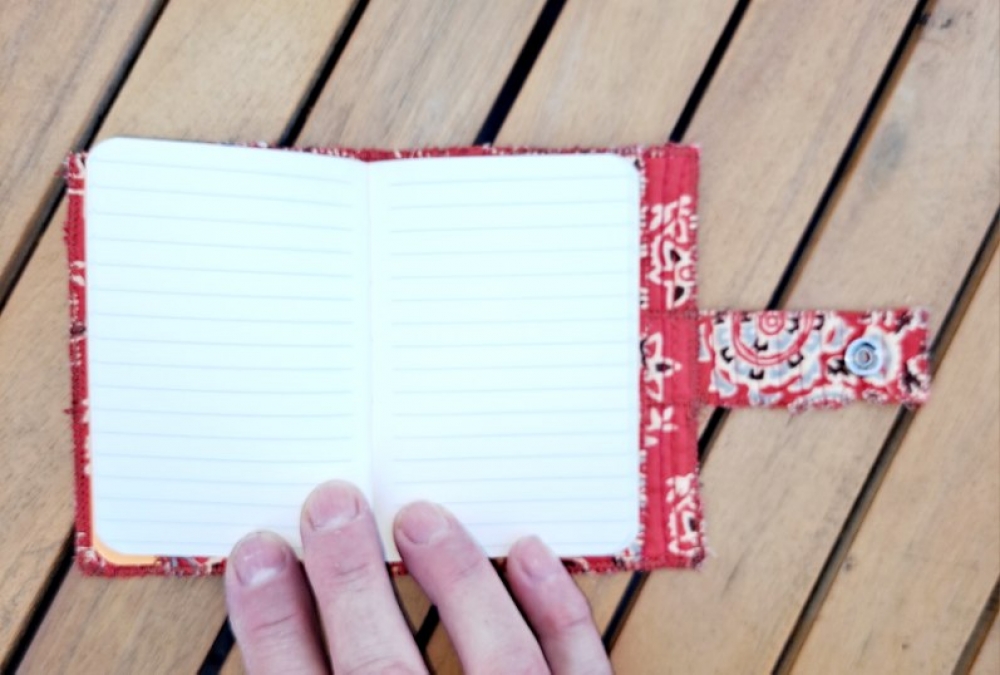 Étui et mini carnet de note ligné