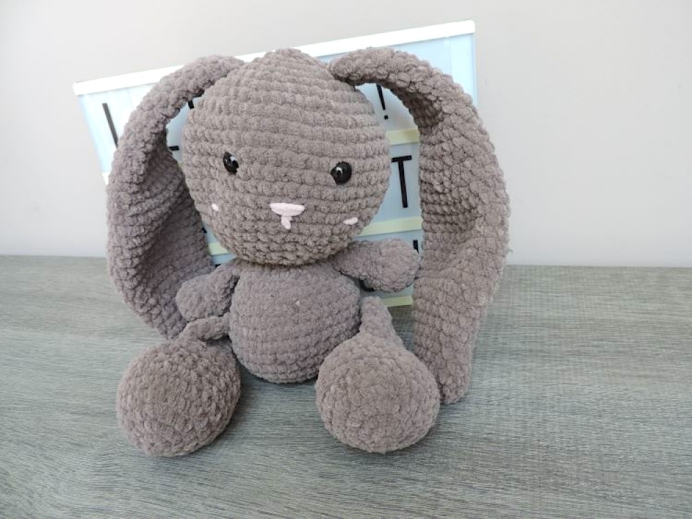 Doudou lapin au crochet