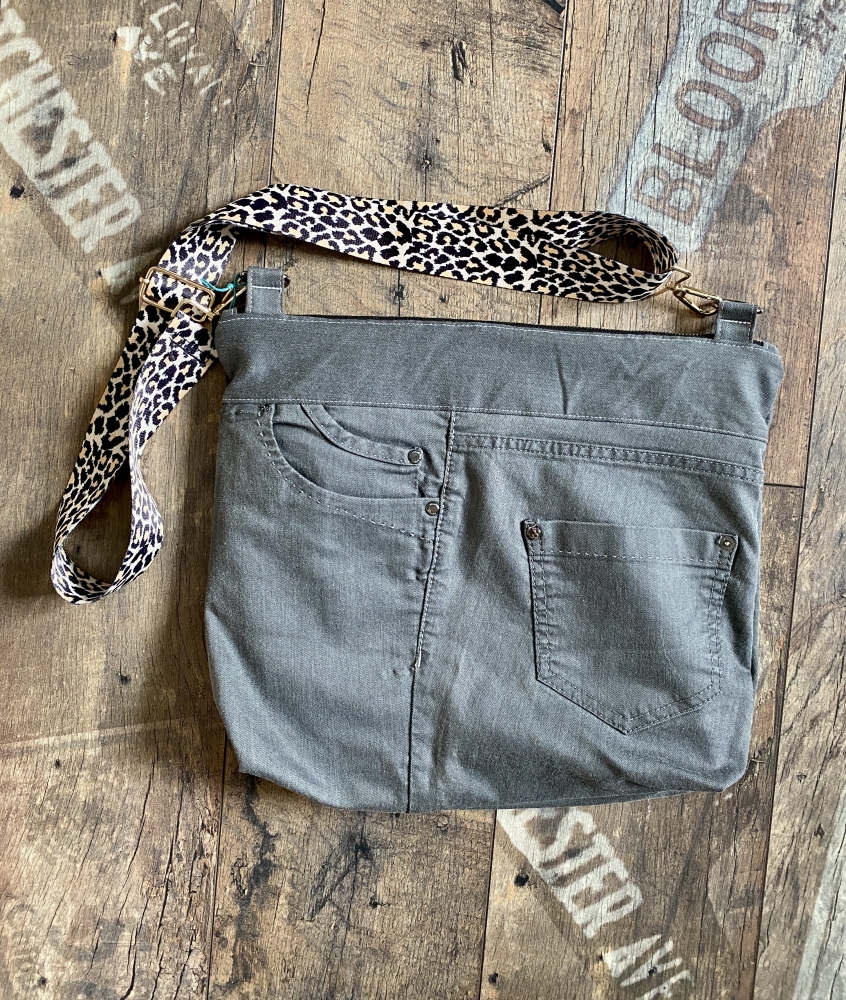 Sac Bandoulière en pantalon 
