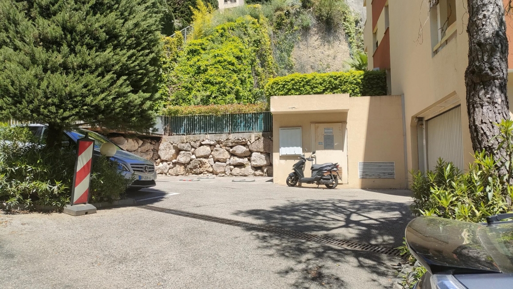 Location parking, Avenue de la Lanterne, Nice, 85/mois