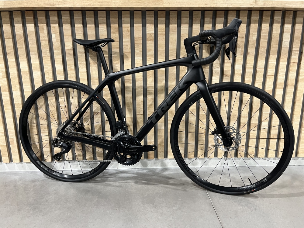 Vélo Route Trek Domane SL6 2024 - Carbone - Taille 54 cm | Année 2024