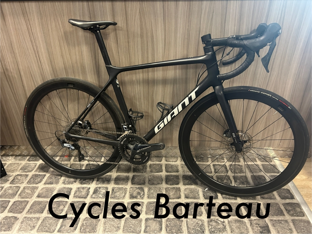 GIANT TCR PRO DISC Taille ML vélo course carbone route