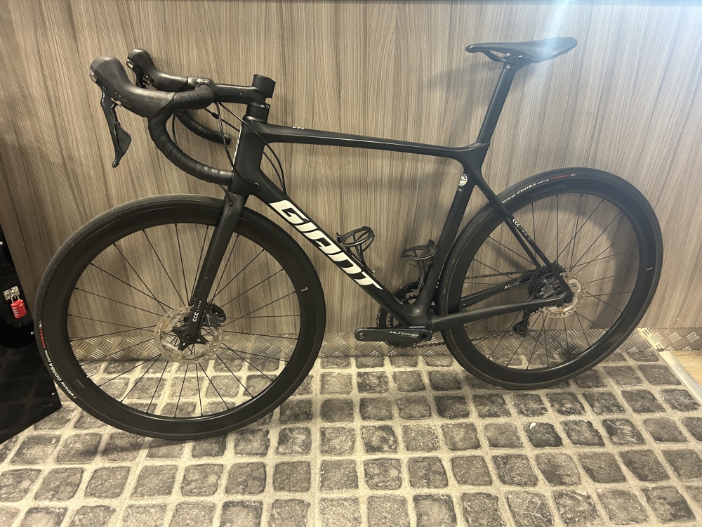 GIANT TCR PRO DISC Taille ML vélo course carbone route