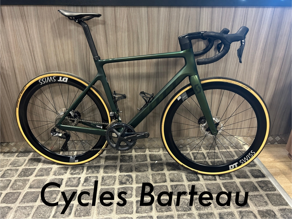 SCOTT ADDICT RC15 DISC Taille L, vélo course route carbone route 