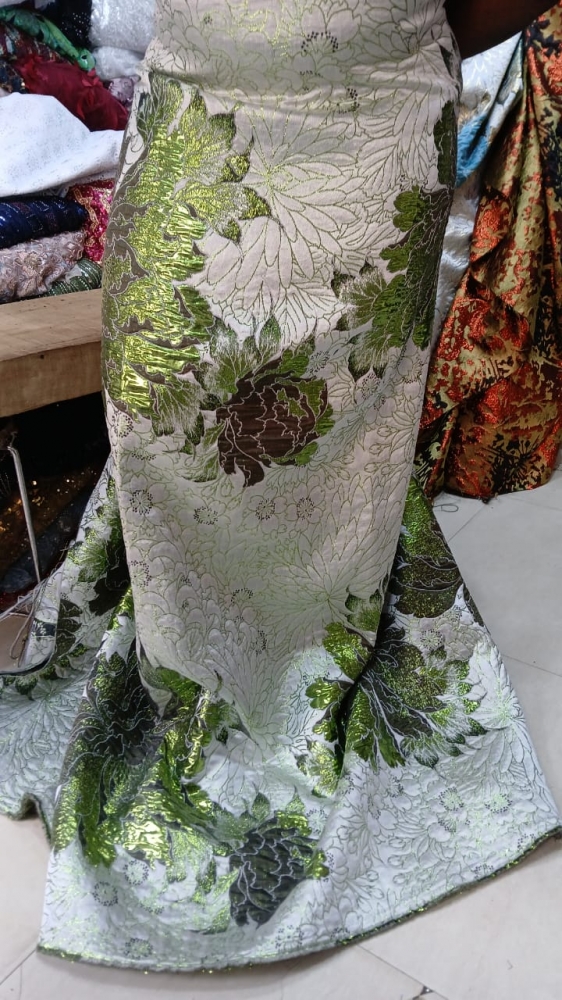 Exquisite brocade fabric (5 yards)