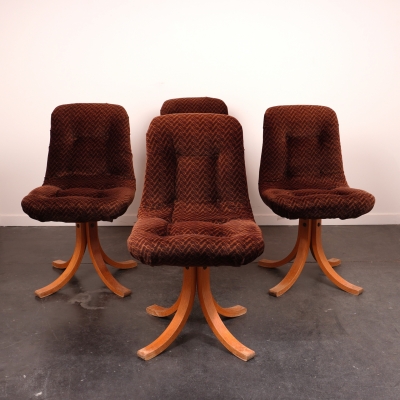 Série de 4 chaises vintages