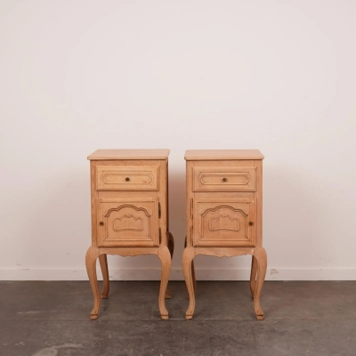 Paire de table de nuits bois aérogommé