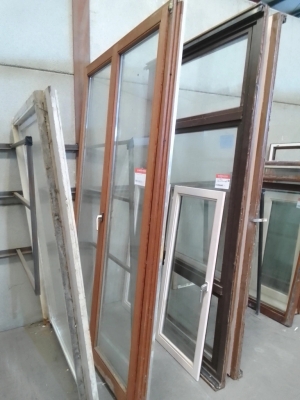 Chassis en bois ouvrant oscillant battant