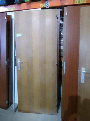 Porte brune