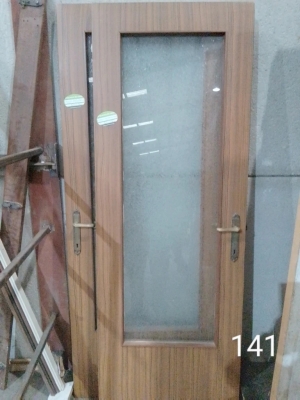Porte vitré contour brunµ
