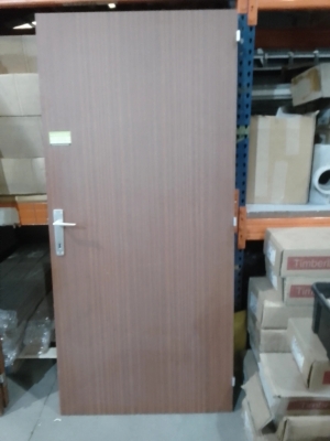 Porte brune
